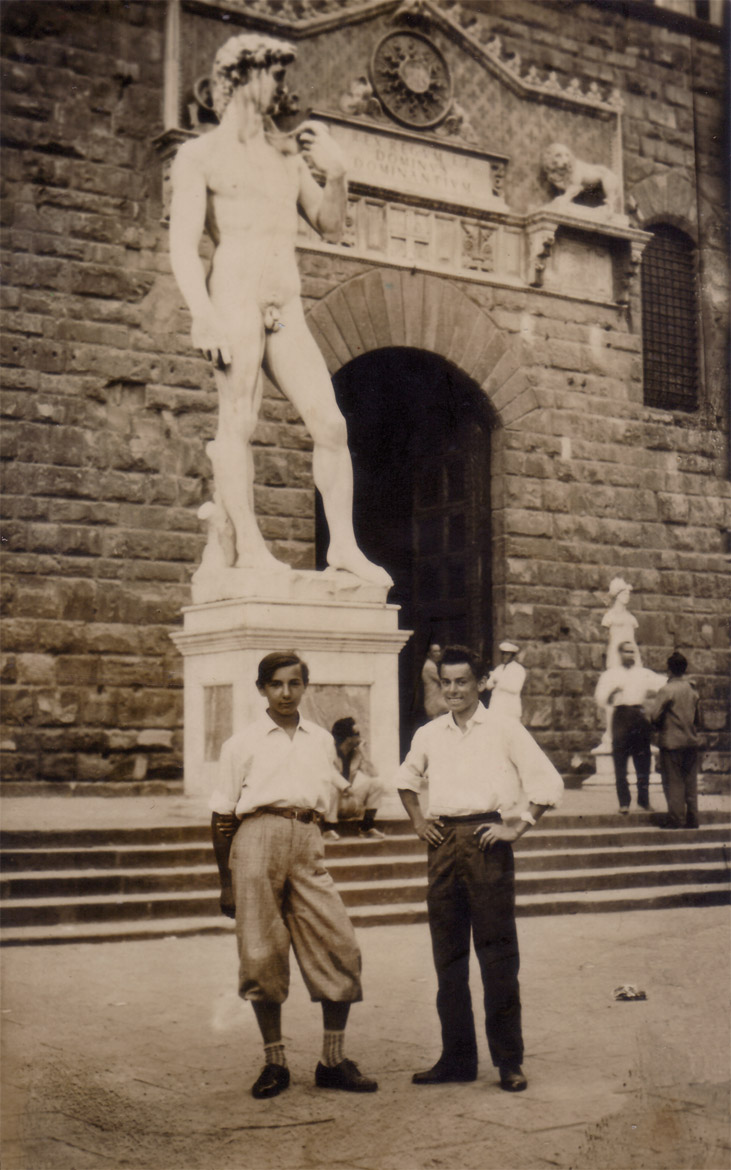 Luigi Volpi (a-sinistra) e Felice Vanelli in Piazza della Signoria - Firenze - 1952